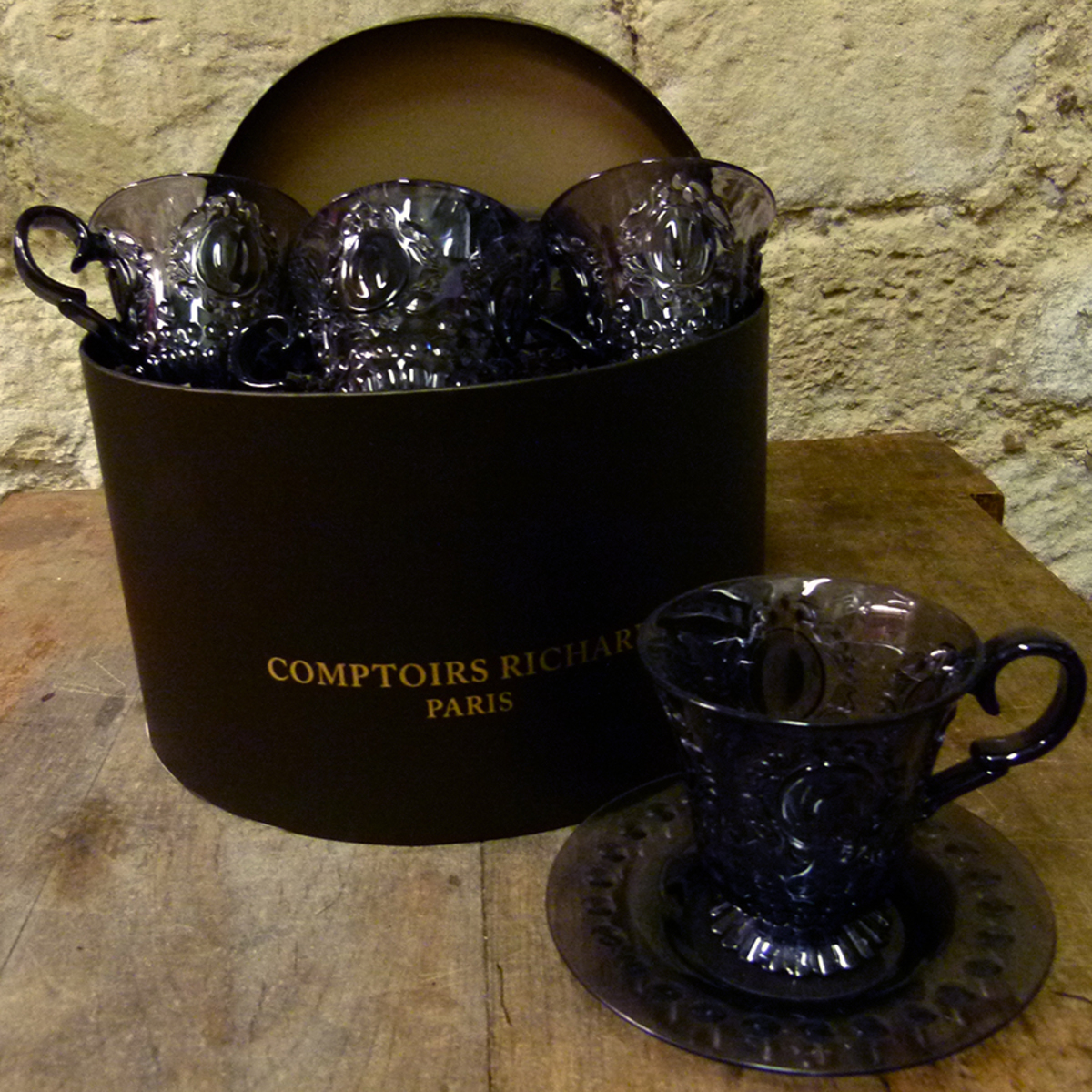 Set de 4 tasses à café en acrylique noir dans 1 coffret rond CR